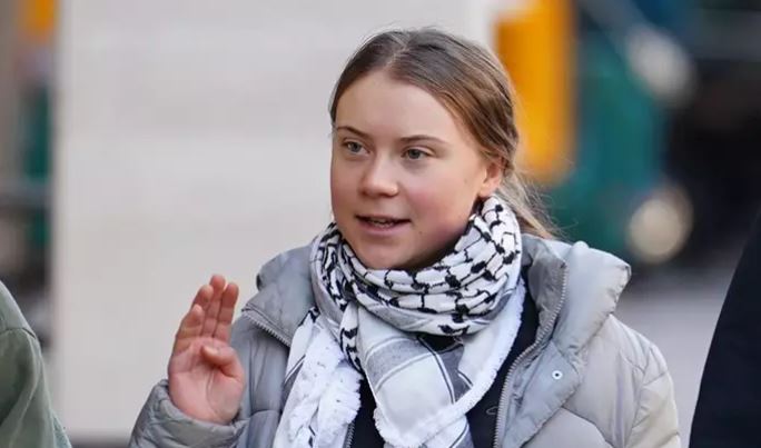 Greta Thunberg detenida durante protesta en La Haya