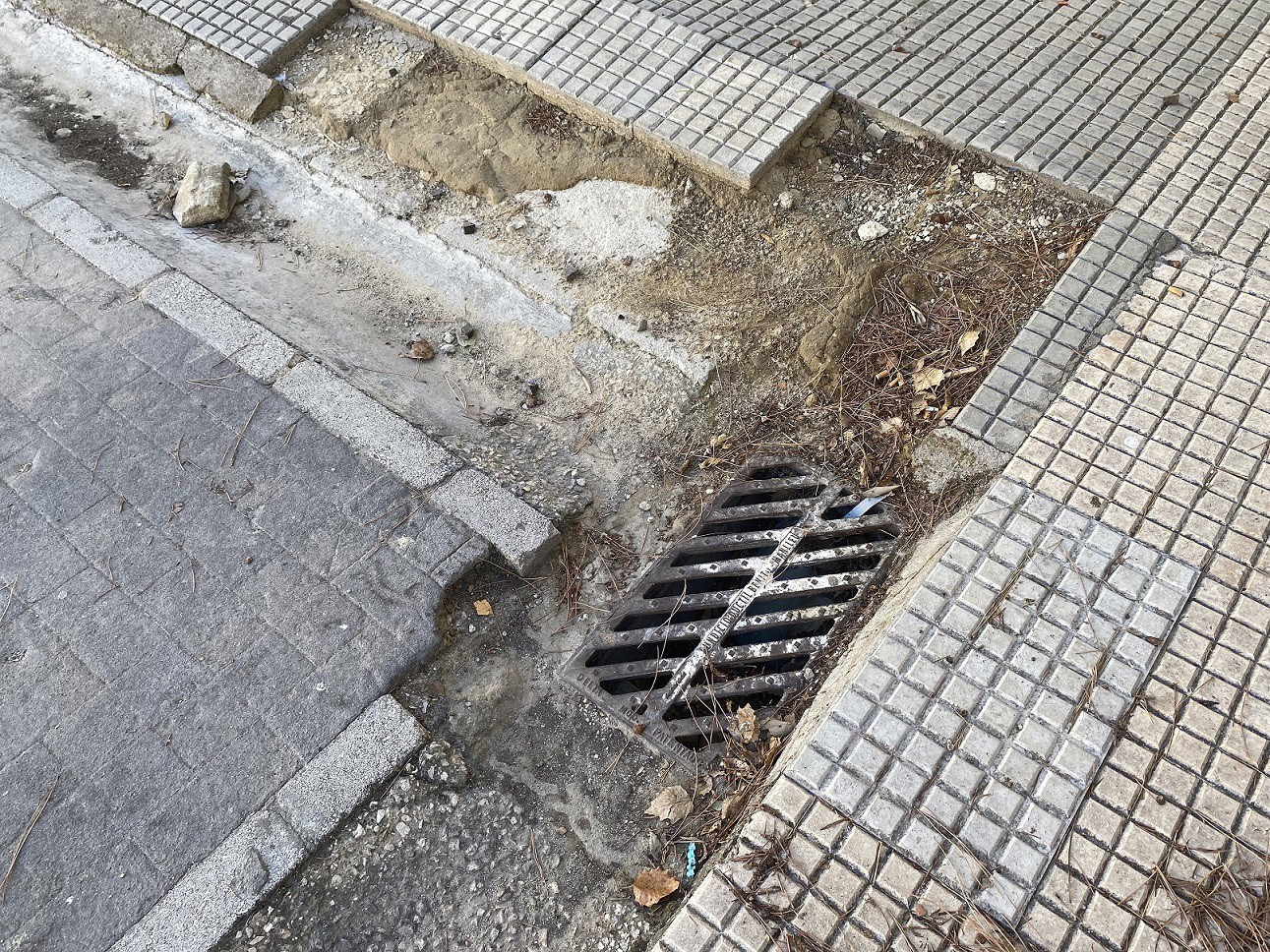 El Grupo Popular solicita el arreglo urgente de la Plaza Santa Teresa de Jesús de Albacete.