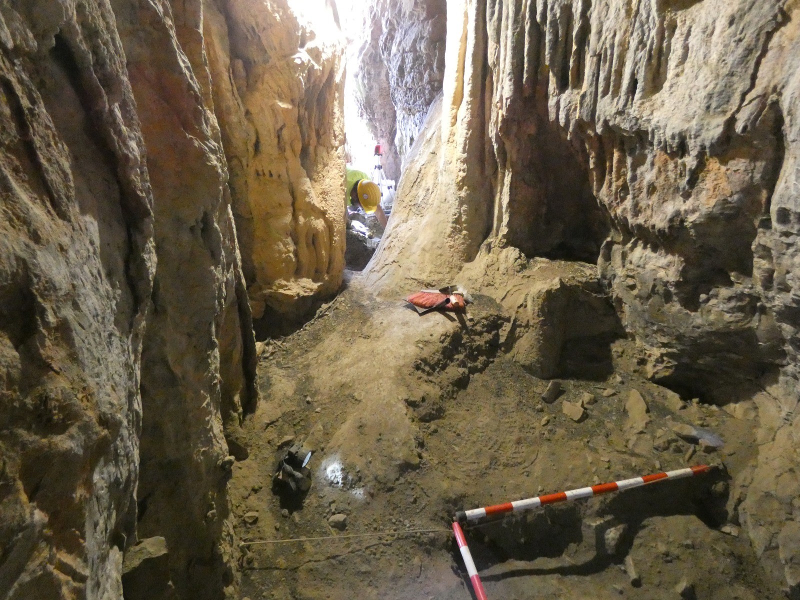 Hallazgos en la Cueva de la Mora