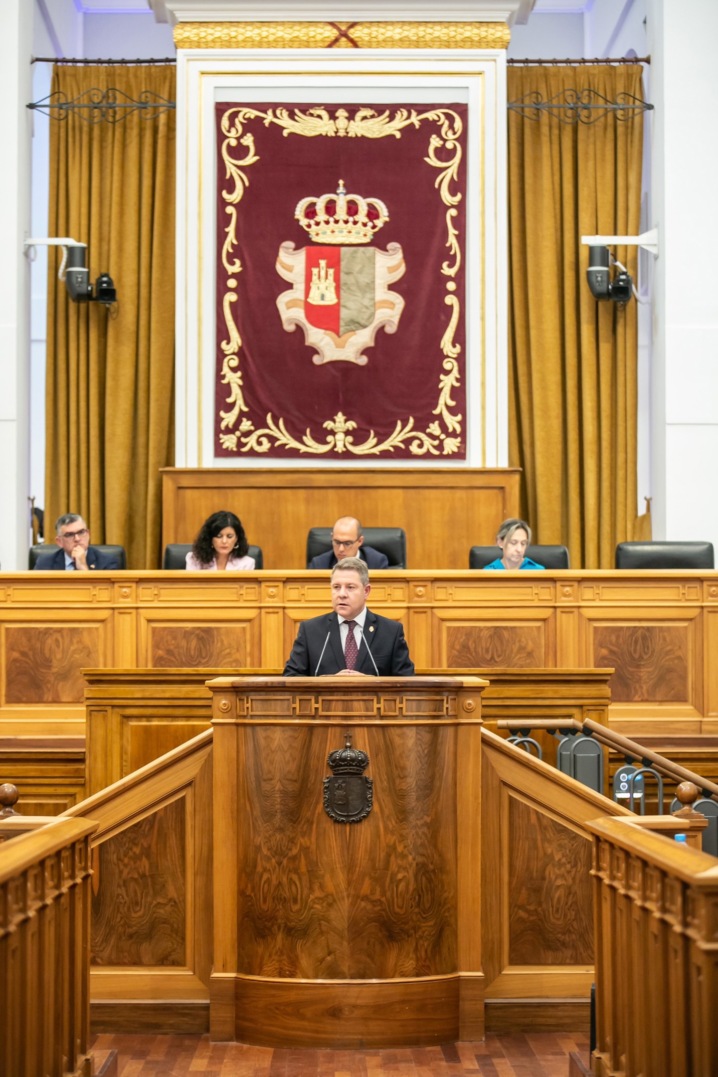 El presidente de Castilla-La Mancha, Emiliano García-Page, interviene en el Debate del Estado de la Región que se celebra en las Cortes de Castilla-La Mancha.