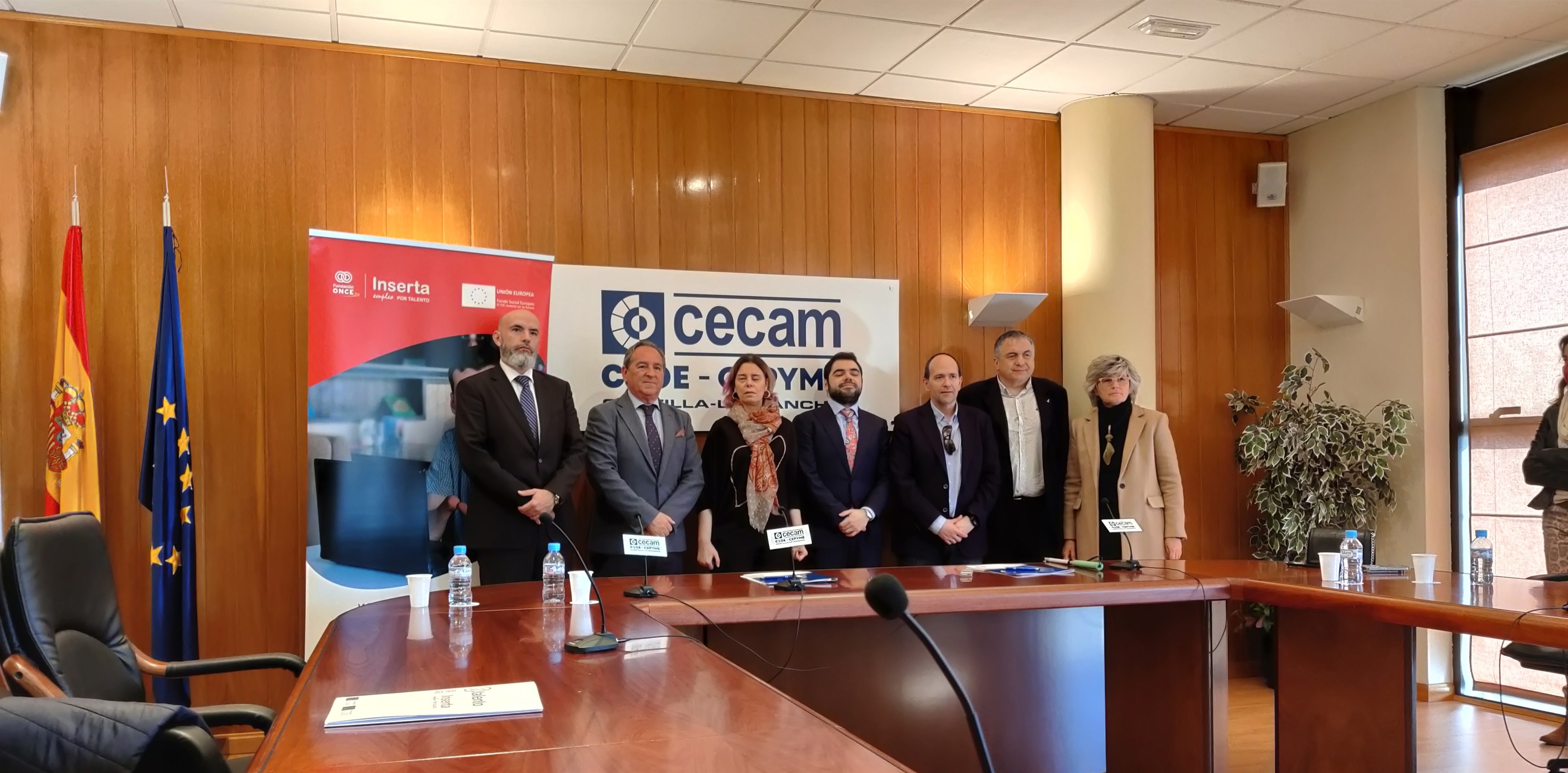Convenio entre Fundación ONCE y Cecam