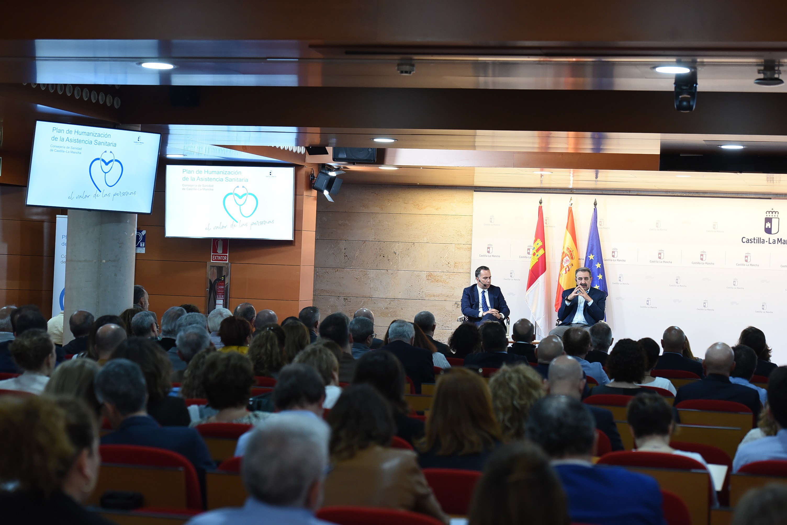 El consejero de Sanidad, Jesús Fernández Sanz, en la presentación del Plan de Humanización.