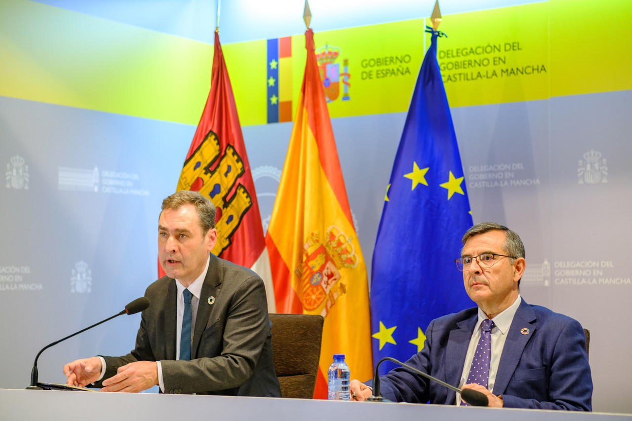 El delegado del Gobierno en C-LM, Francisco Tierraseca, y el subdelegado en Toledo, Carlos Ángel Devia