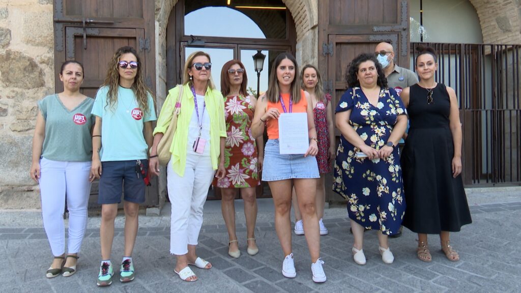 El Comité de Empresa de Atento en Toledo pide a Page y Velázquez que «hagan fuerza» y visibilicen el «ERE encubierto»