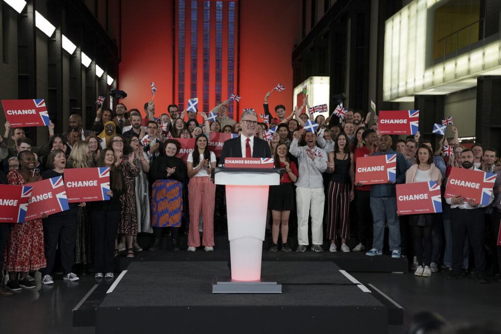Starmer promete que trabajará para el cambio aunque advierte de que «tomará su tiempo» reconstruir Reino Unido