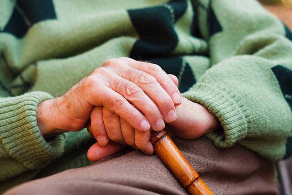 Un estudio identifica diferencias de sexo y de género en la resiliencia ante el Alzheimer