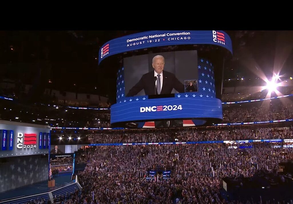 Biden entrega la antorcha a Harris: «Amo este trabajo, pero amo más a mi país»