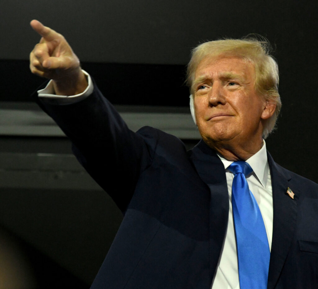 Trump afirma que reconocerá una hipotética derrota si los demócratas «no hacen trampas en las elecciones»