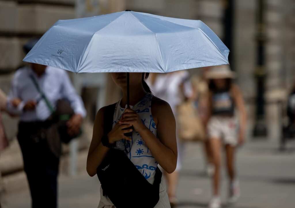 Un frente atlántico dejará débiles precipitaciones por el norte y el jueves habrá tormentas vespertinas en sur y este