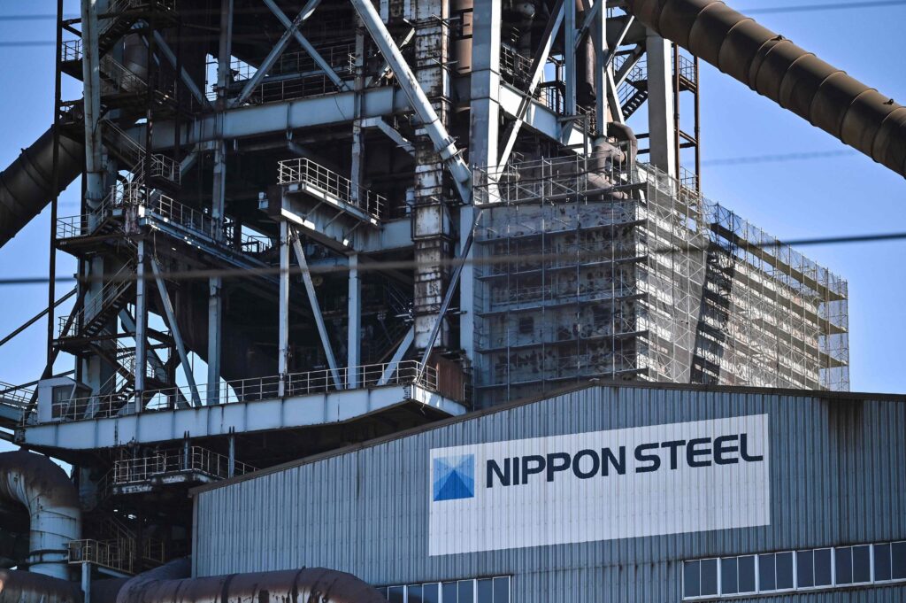 Nippon Steel y US Steel denuncian el bloqueo de Biden a su operación de compraventa