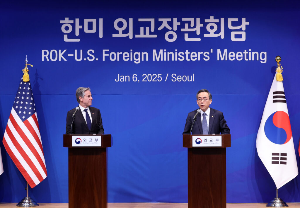 Blinken alaba la respuesta de Corea del Sur para resolver la crisis política desatada por el presidente Yoon