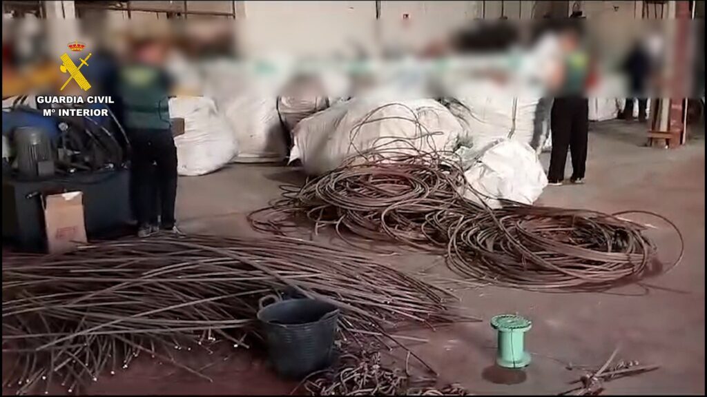 Detenidos por robar en Valencia más de 24 toneladas de cobre y enviarlo a China para su fundición