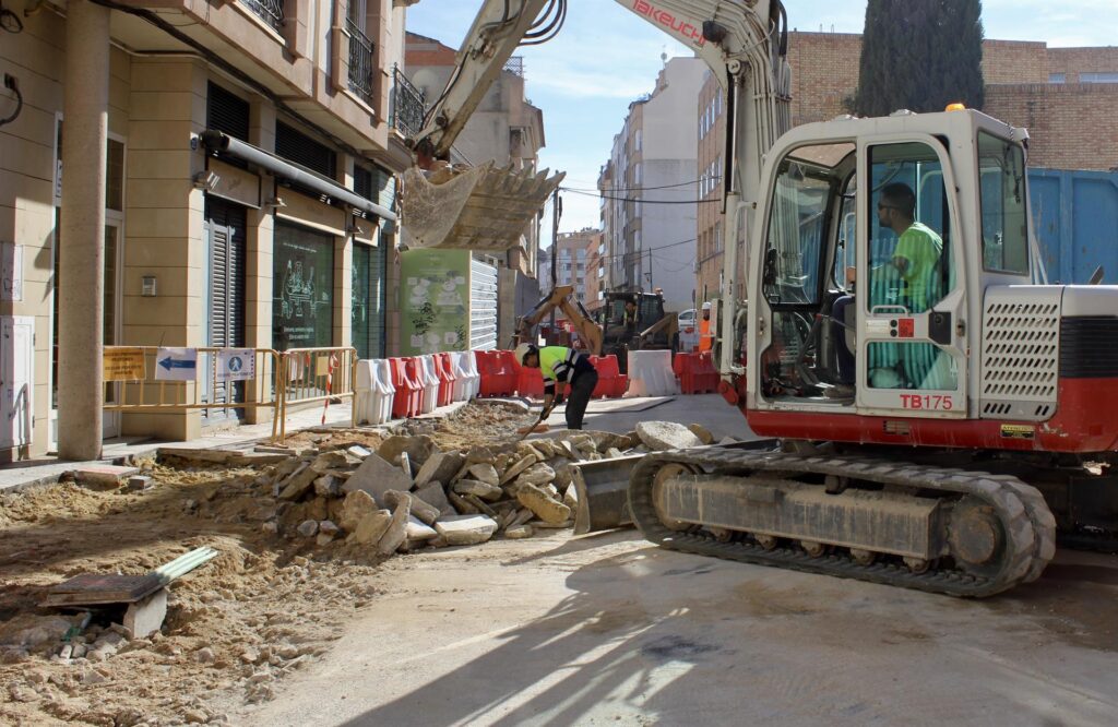 Albacete renovará redes de agua antes de reforma integral de calles Periodista del Campo Aguilar y Cristóbal Colón