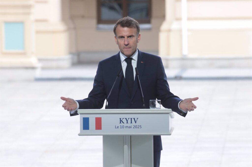 Macron y Xi acuerdan «avanzar» en la disputa comercial sobre el coñac